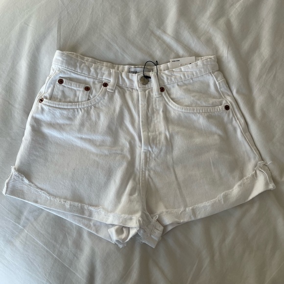 Zara High-Rise White Denim Shorts US 2 - Picture 1 of 4